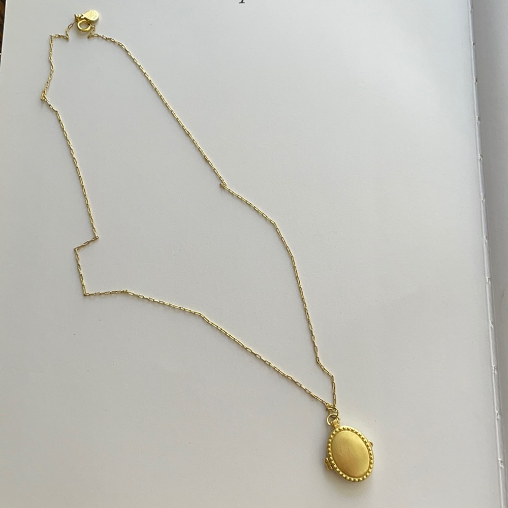 GORJANA LOCKET